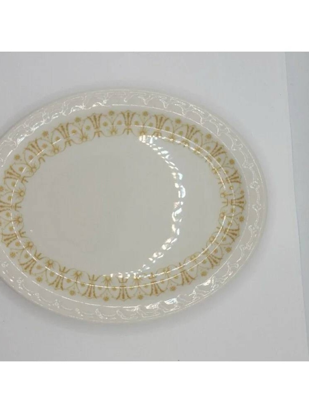 Elegant Cream Platter with Gold Filigree Accent